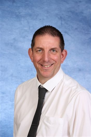 Mr T Downes 's team photo'